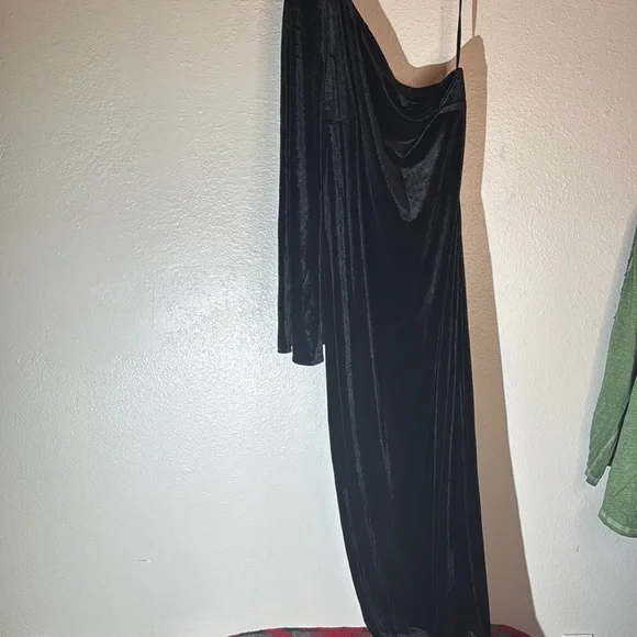 French Connection | Dresses | French Connection Black Asymmetrical Oneshoulder  Gown Nwt Size 8 | Poshmark